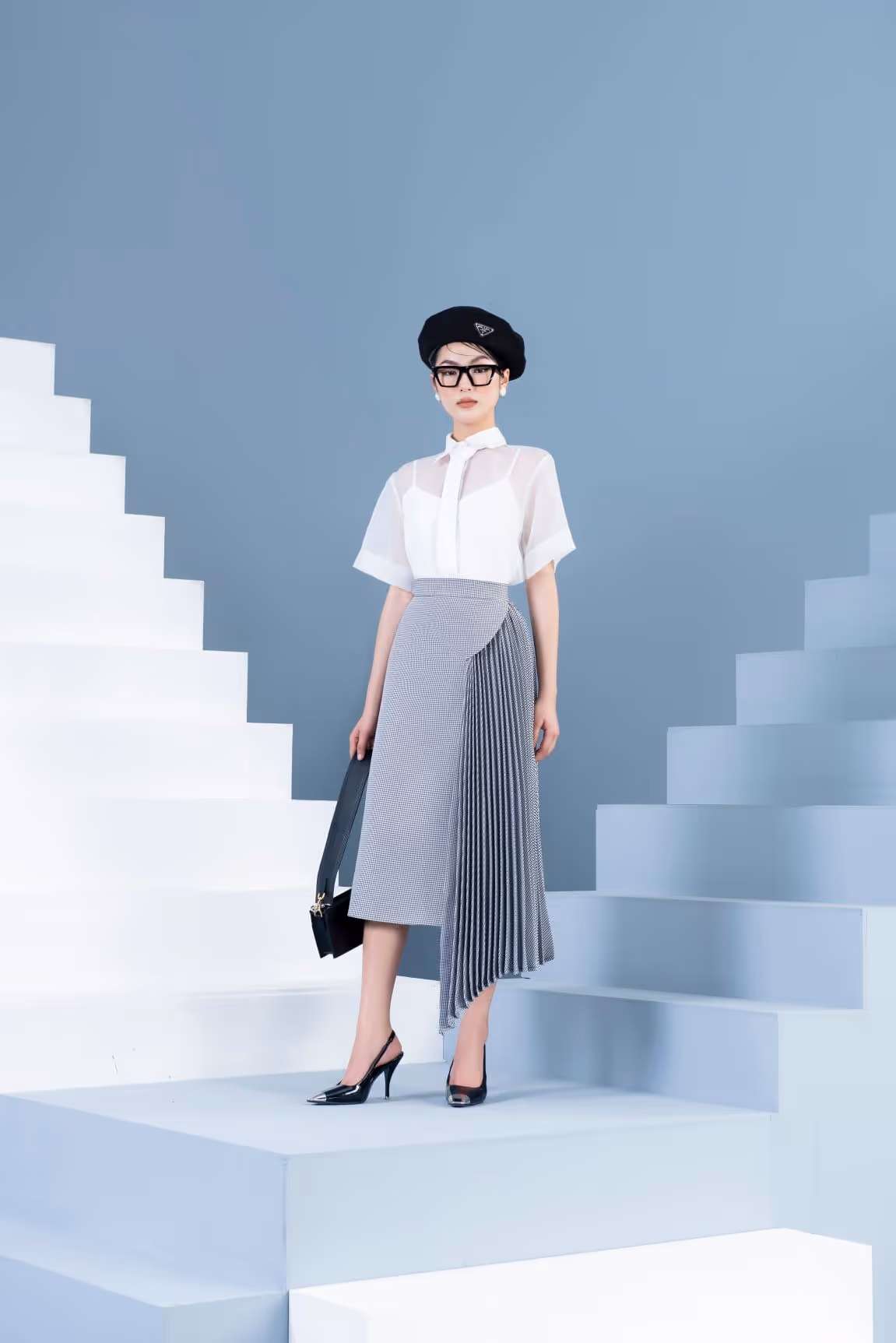 ISSAC SKIRT X CLASSIC BLOUSE