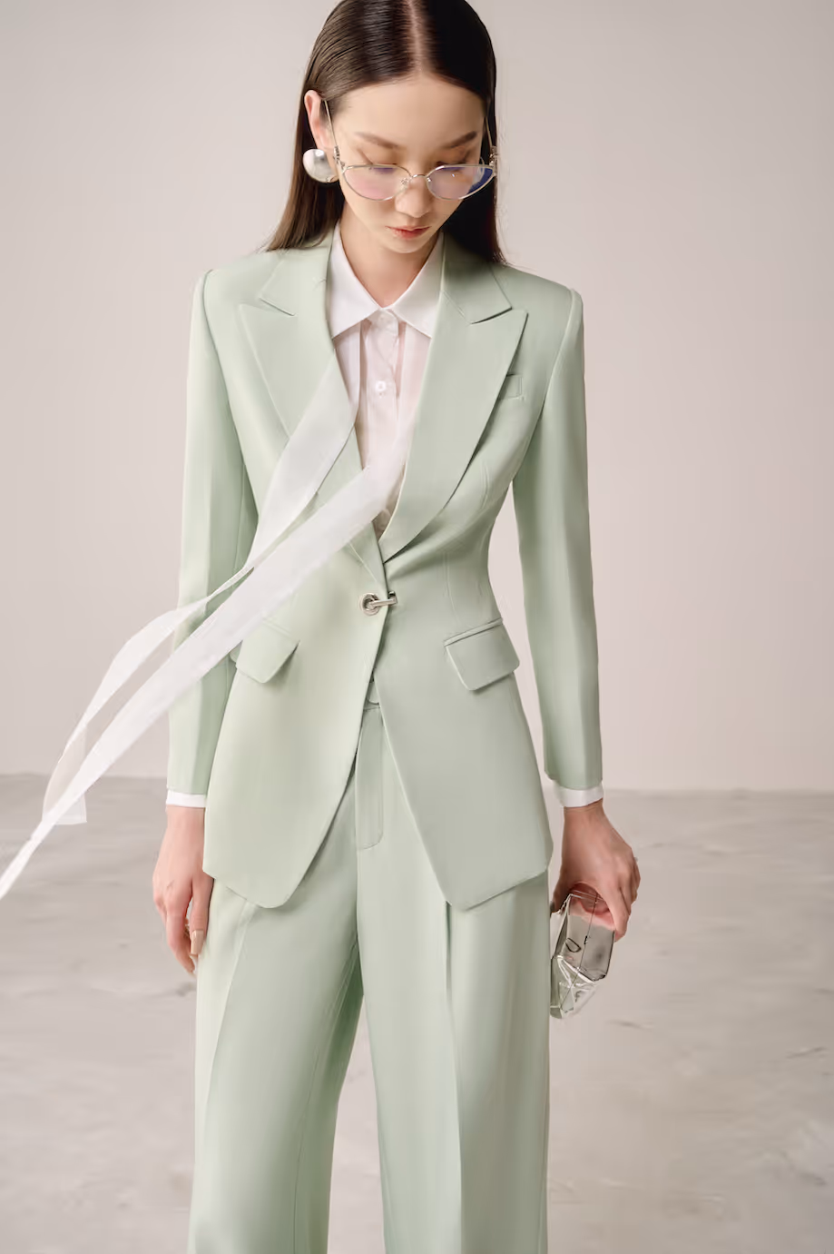 GRAVEN SUIT