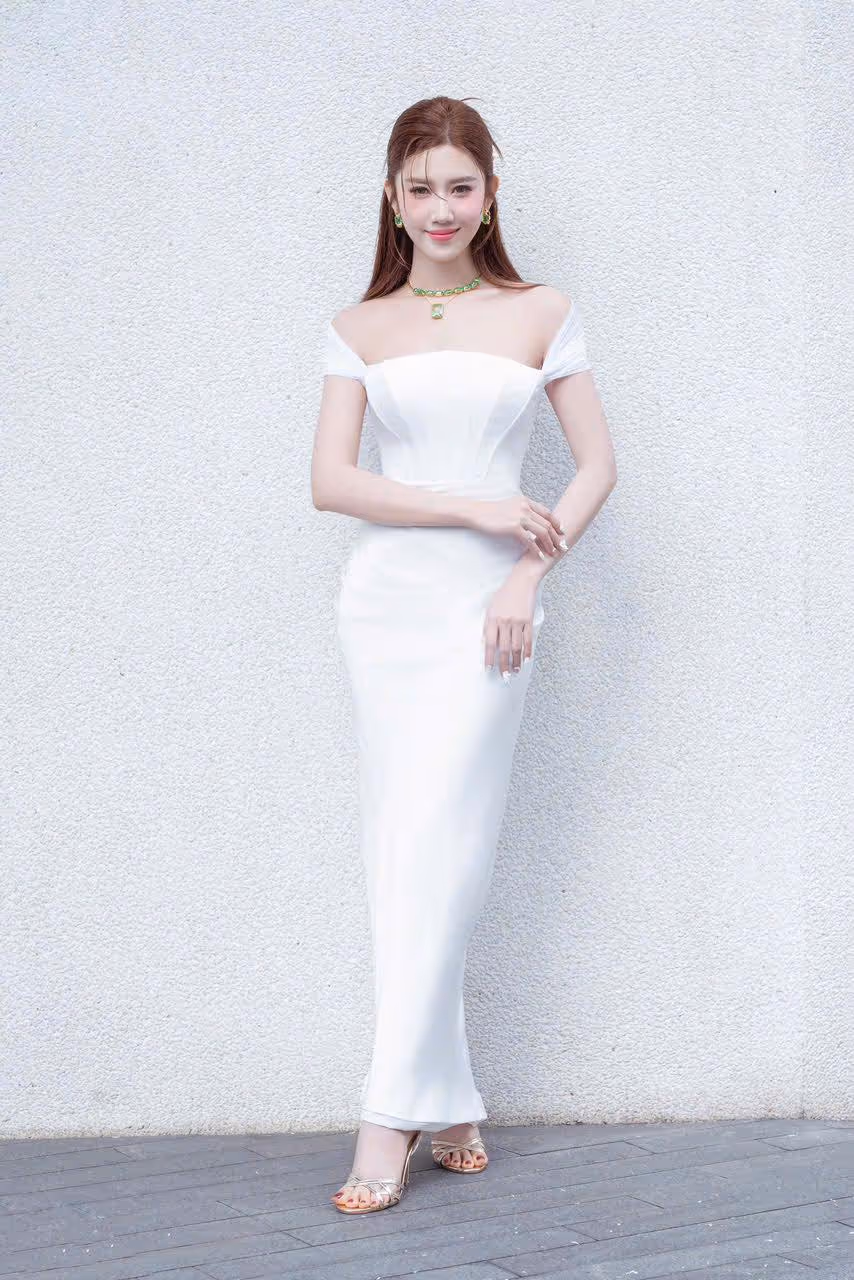 WHITE PLAN X THUÝ NGÂN