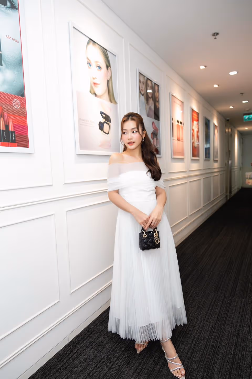 WHITE PLAN X KHẢ NGÂN