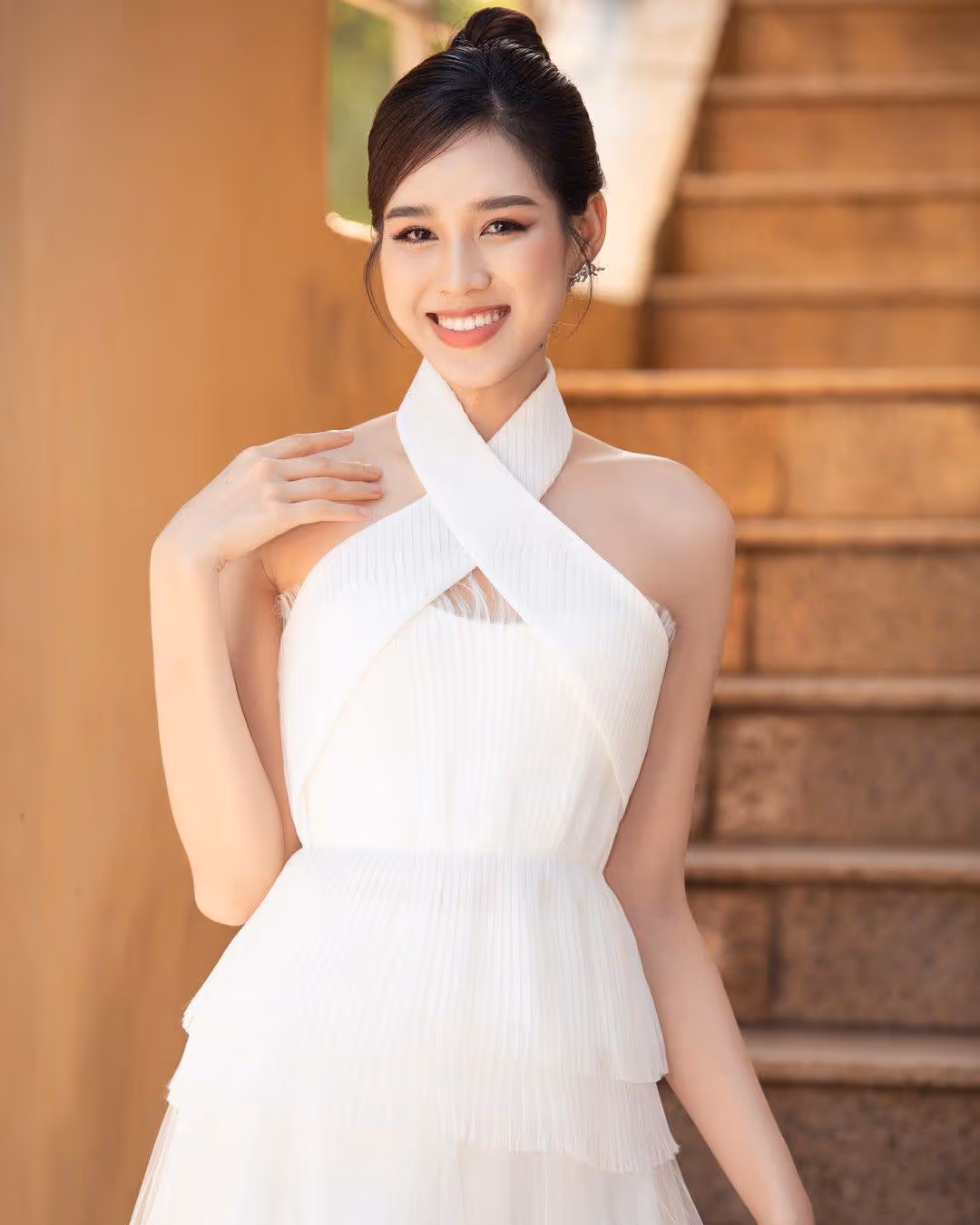 WHITE PLAN X ĐỖ THỊ HÀ