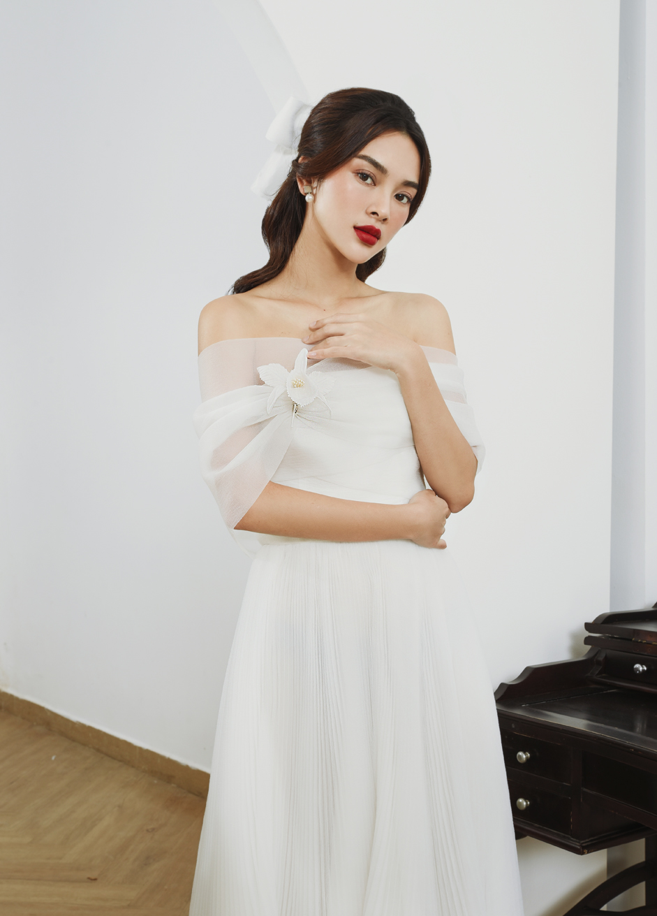 FLORAL   WHITE DRESS