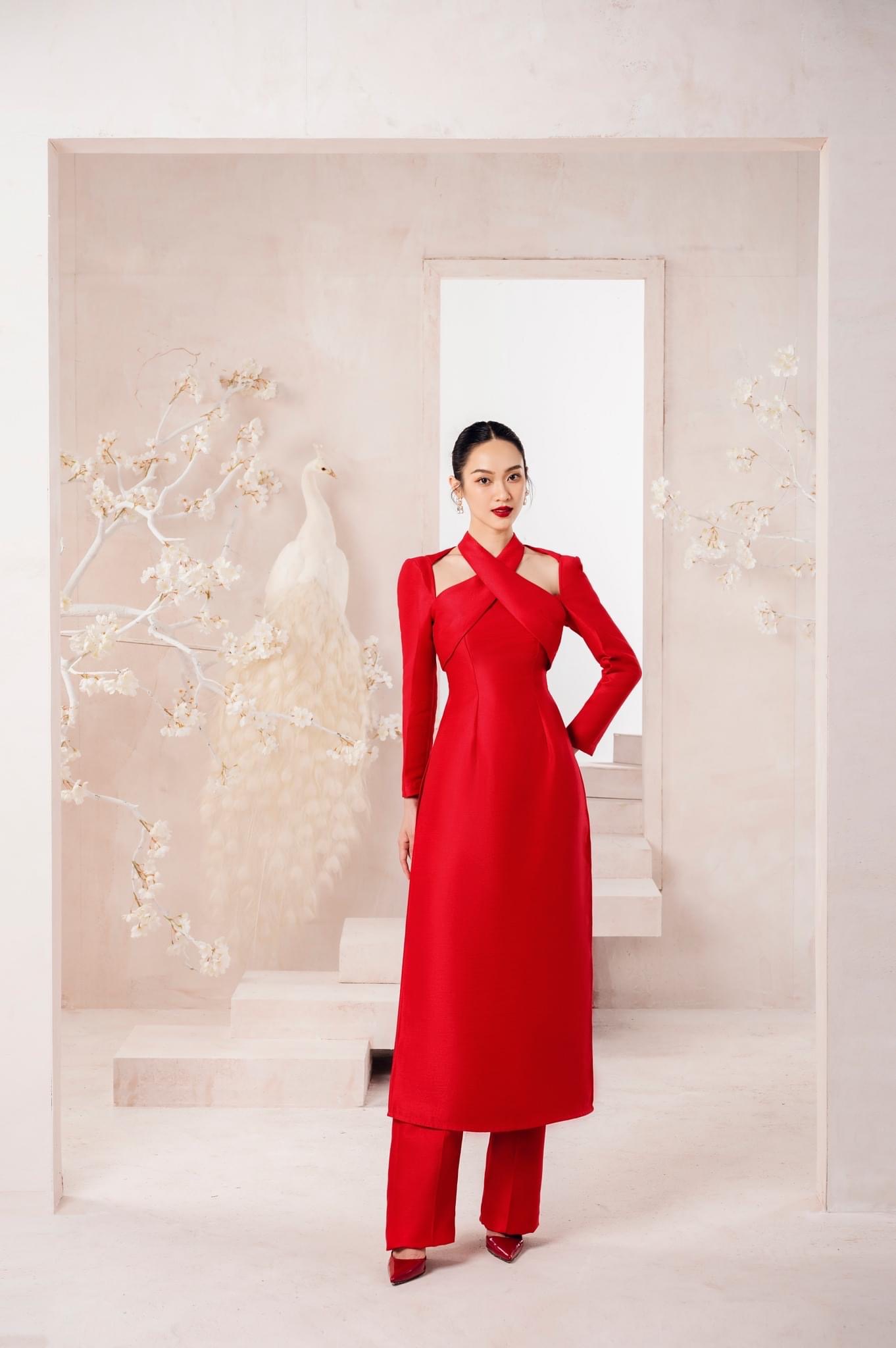 AODAI RED HOLIDAY 3
