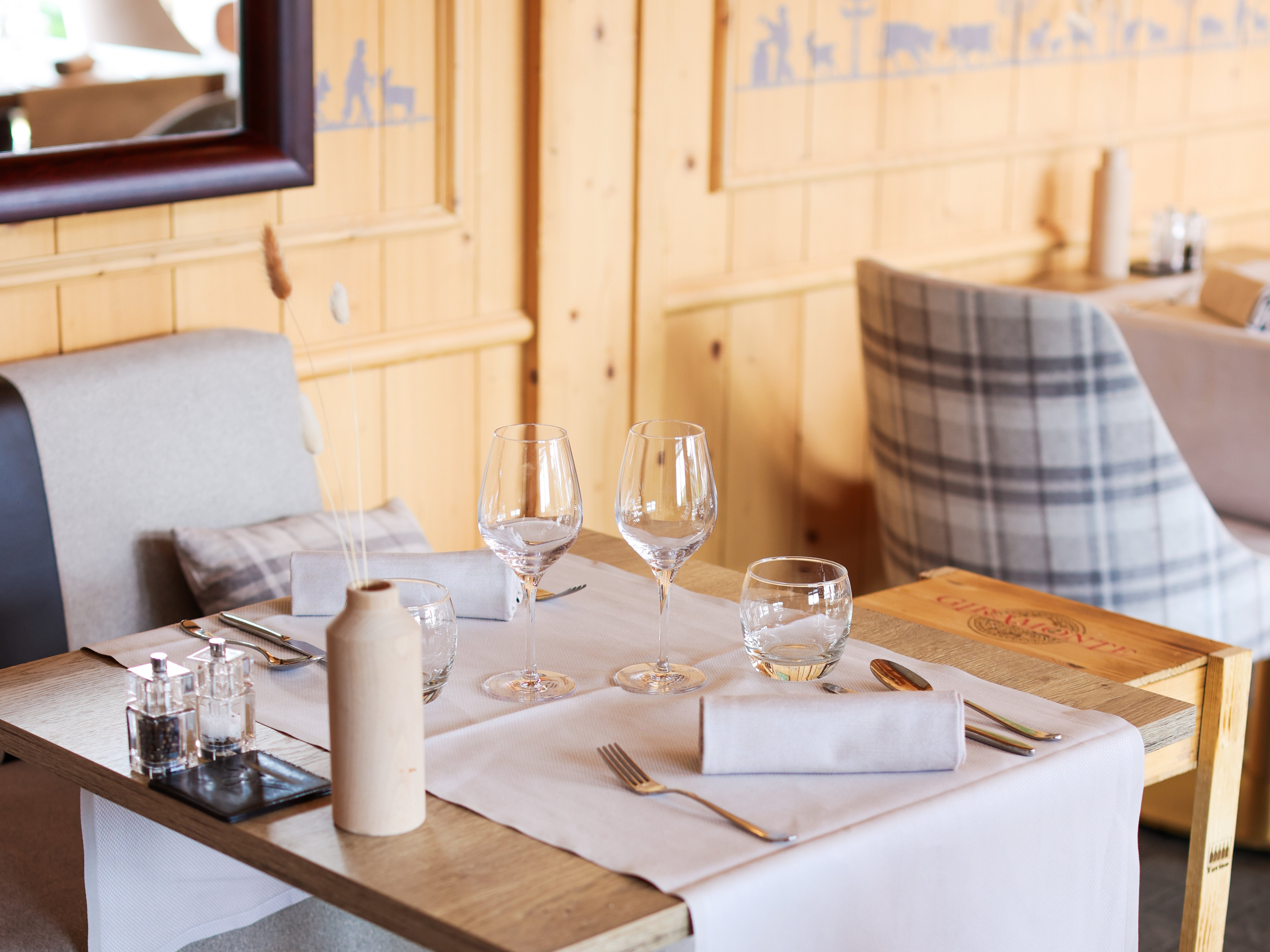 Restaurant Chalet RoyAlp in Villars-sur-Ollon, Brasserie Alpine Le Rochegrise
