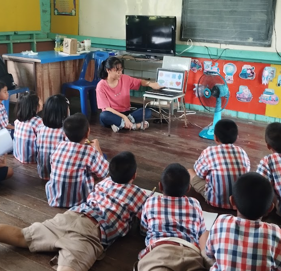 Tình nguyện viên tại Thái Lan