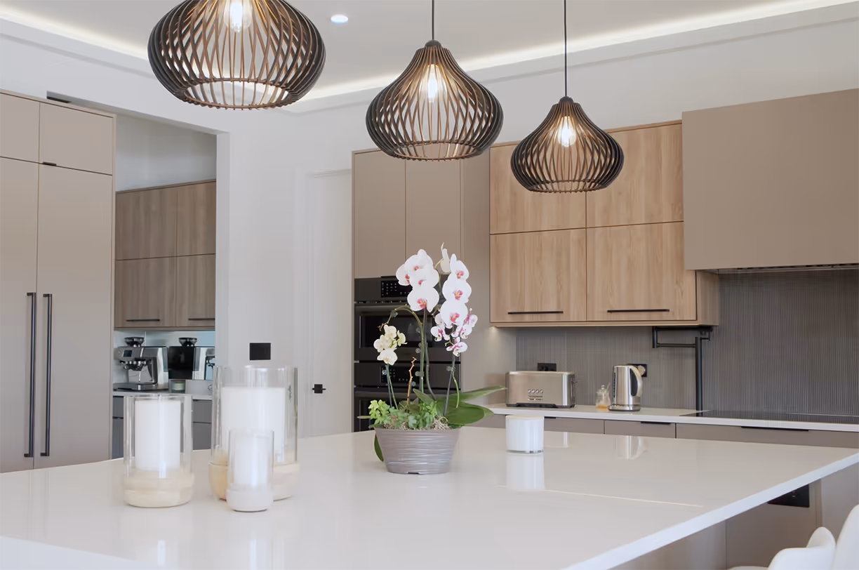 2025 Luxury Kitchen Cabinet Backsplash Combos That Pair Perfectly with Curava Countertops