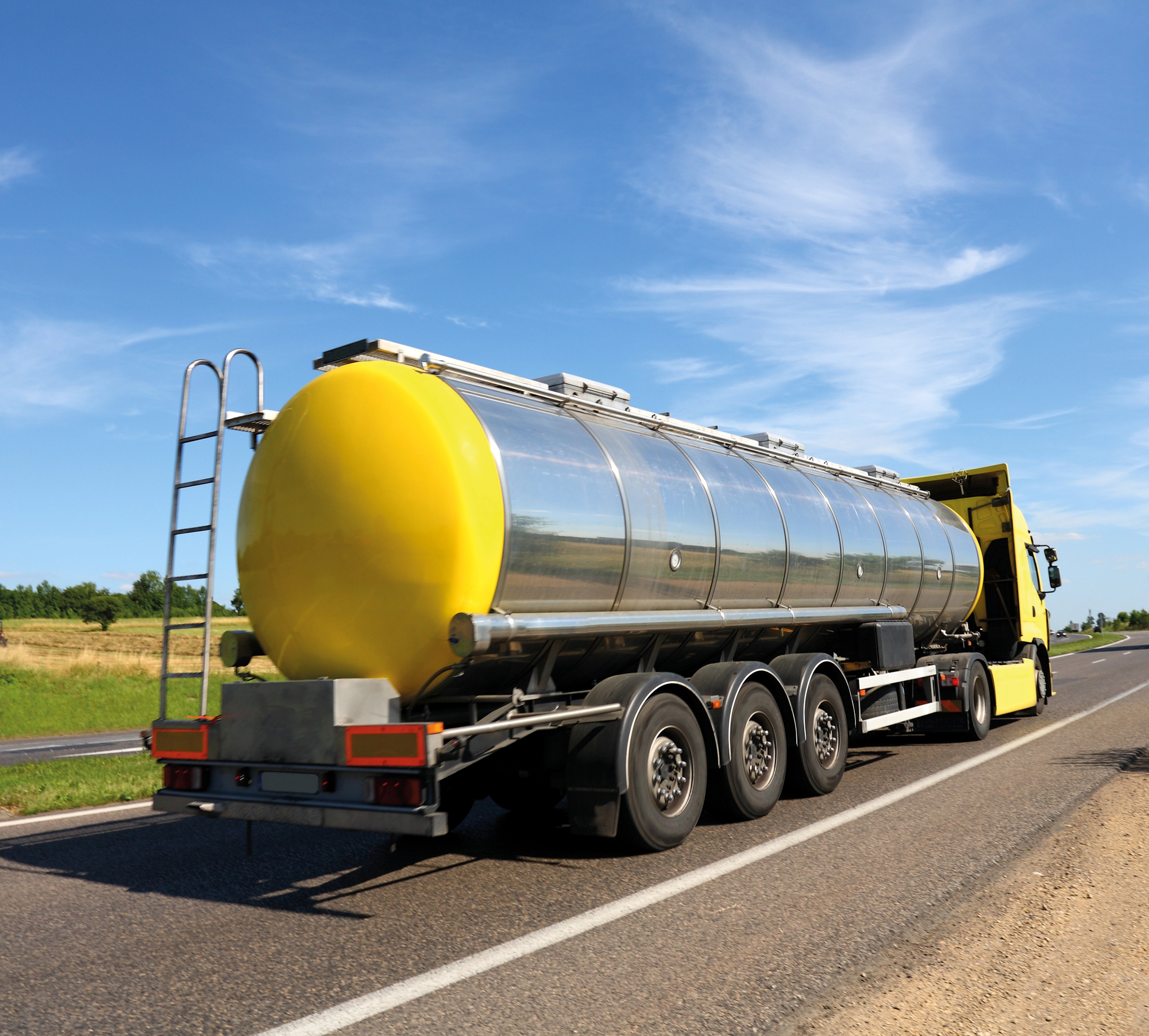 Your Liquid Freight Doesn't Go in a Box: What Changes When Shipping by Tanker?