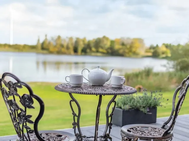 morning tea in luxury lodge