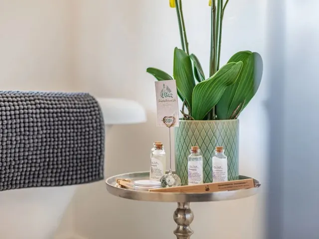 complimentary toiletries in lakeside lodge