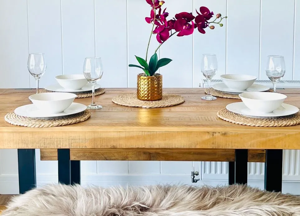 table set up at Phoenix Lodge