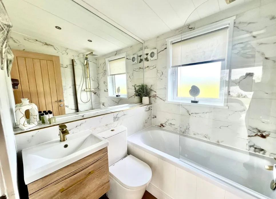 modern bathroom in luxury lodge