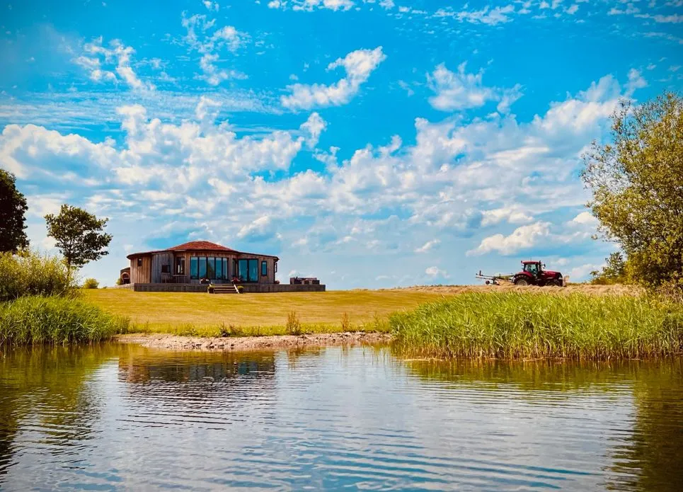 fishing lodge in newark