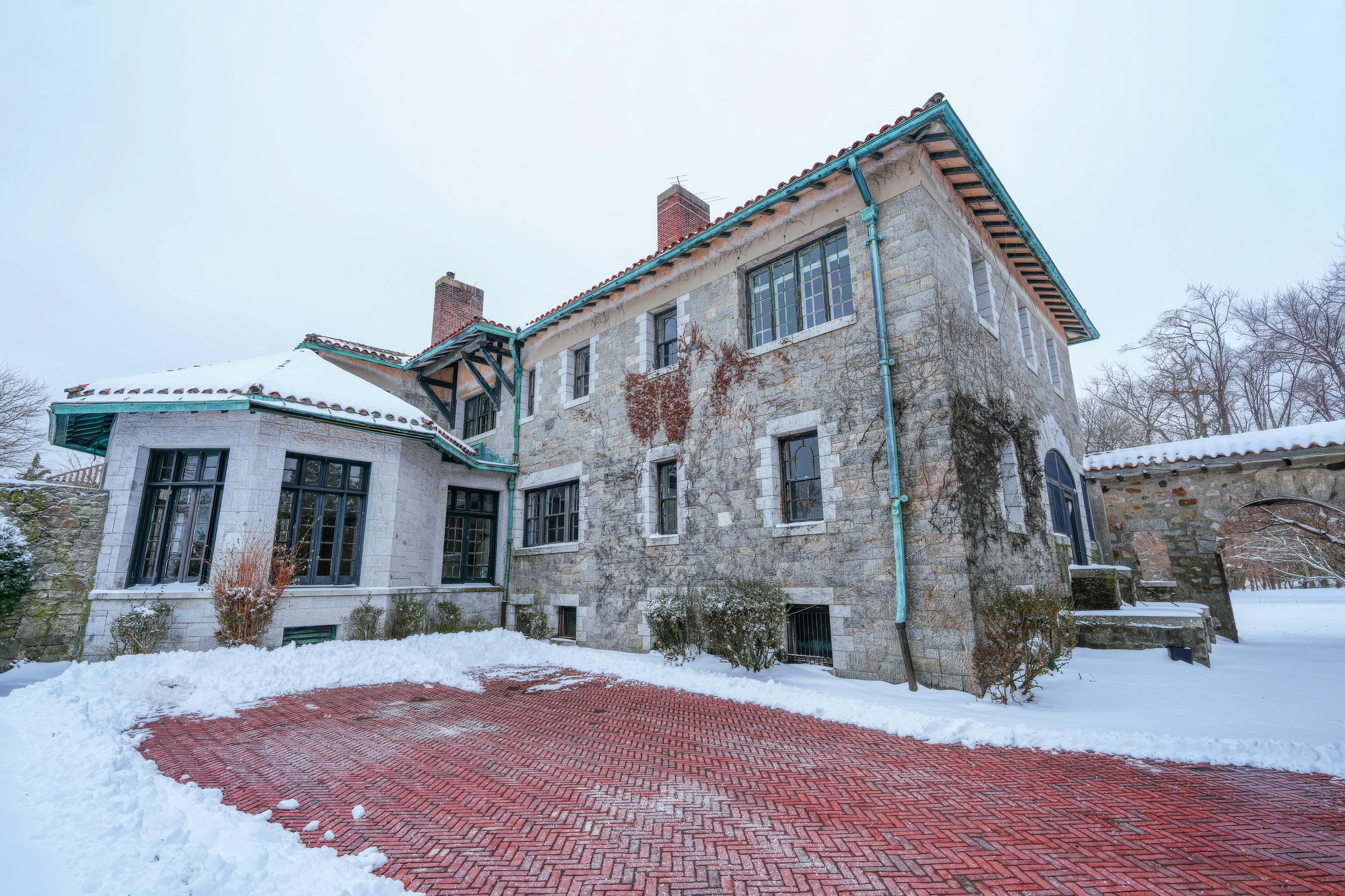 Short-Term Rental Tax Strategy: Deductions, Depreciation & Costly Mistakes to Avoid