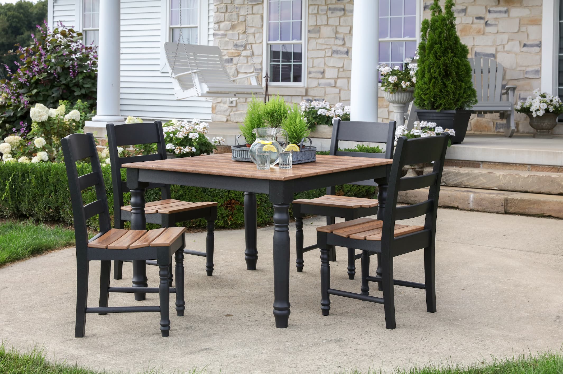 6 Best Outdoor Dining Sets for Airbnbs and Vacation Rentals