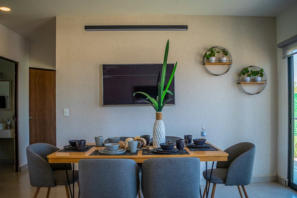 Hawaii Property Management Laws & Landlord-Tenant Laws