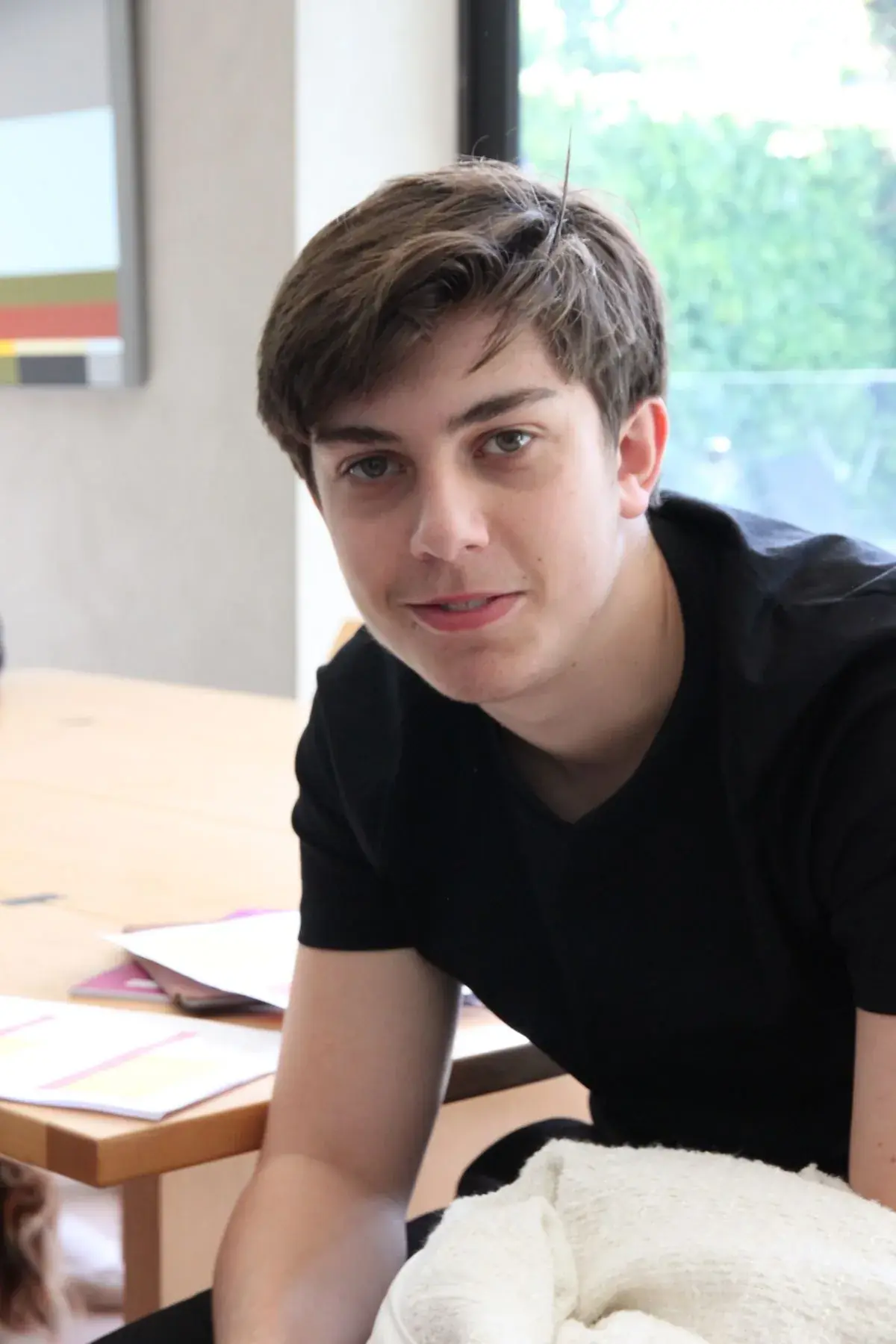 A student in a 1-on-1 online lesson
