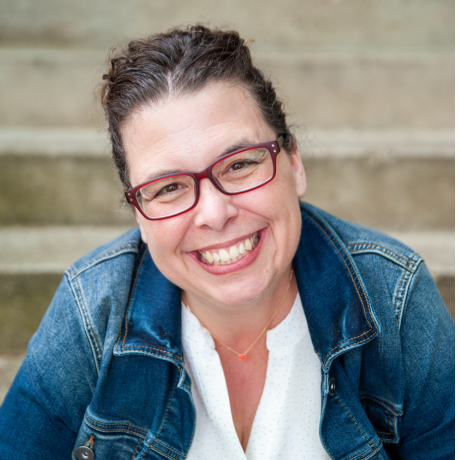 Sarah Barton's headshot