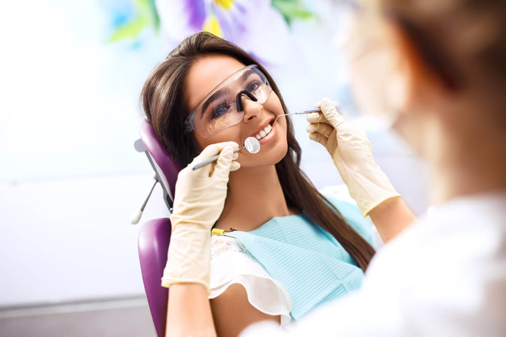 what is a dentist 33304?