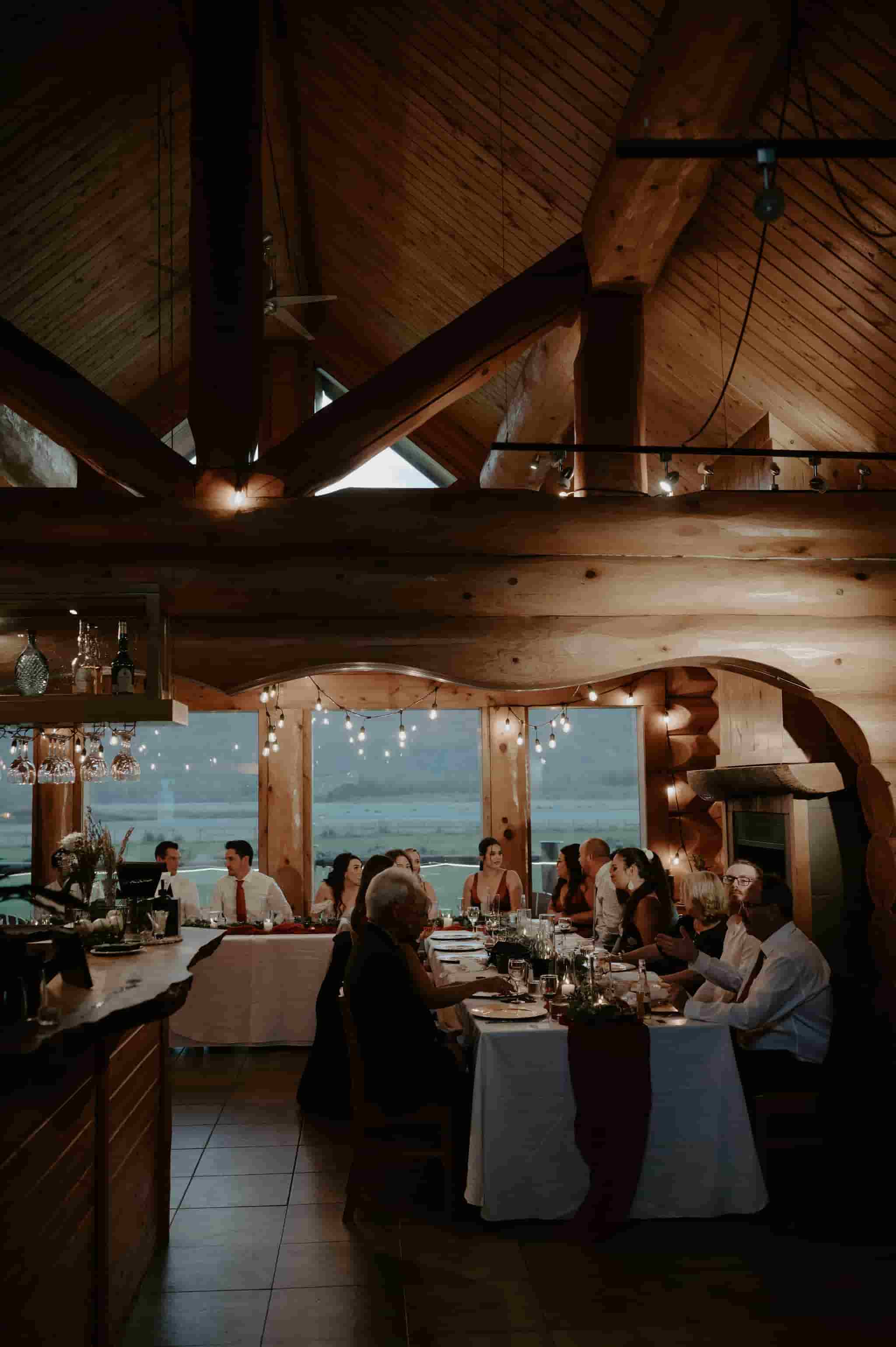 The lounge at the Fraser River Lodge