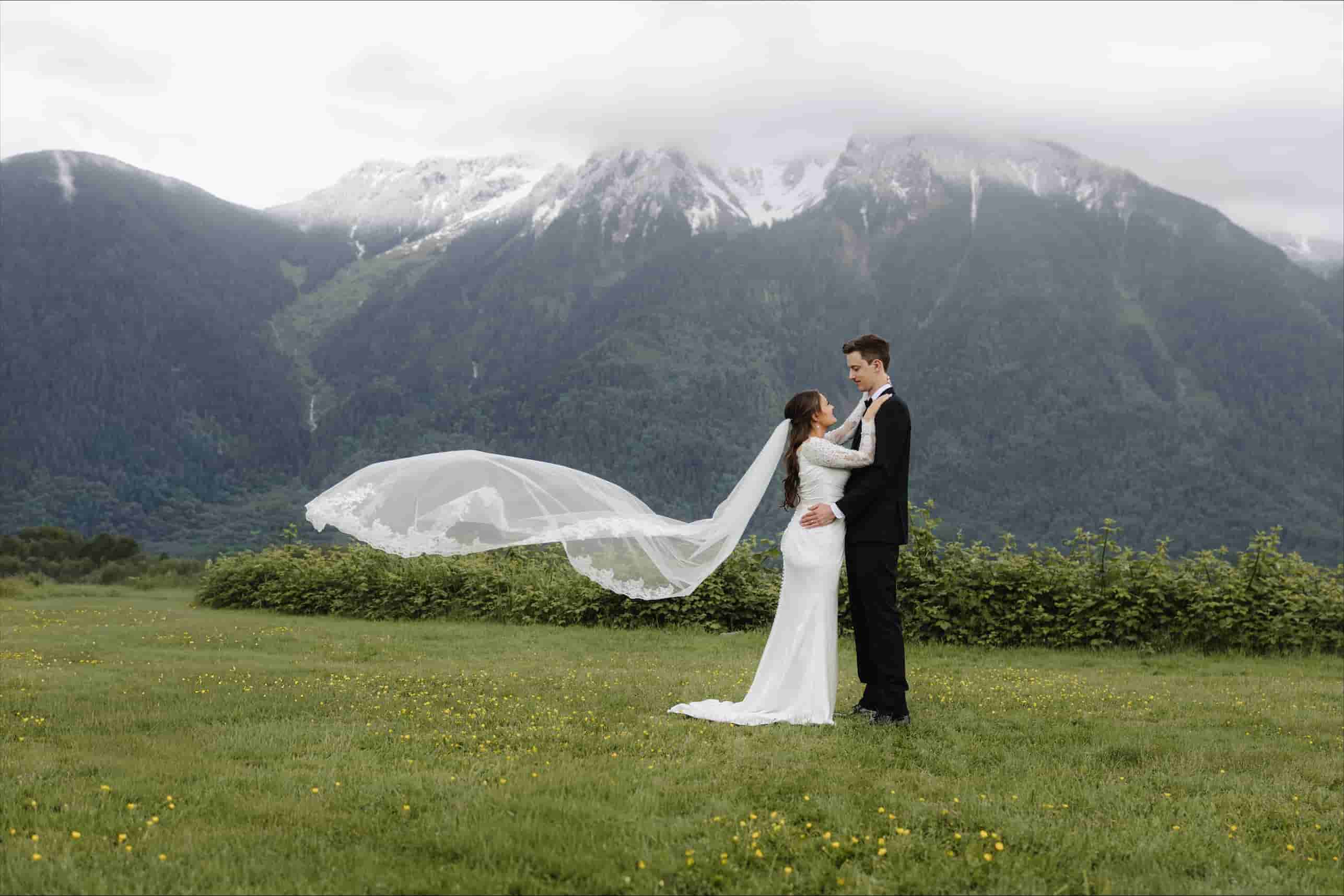A wedding couple at the Fraser River Lodge