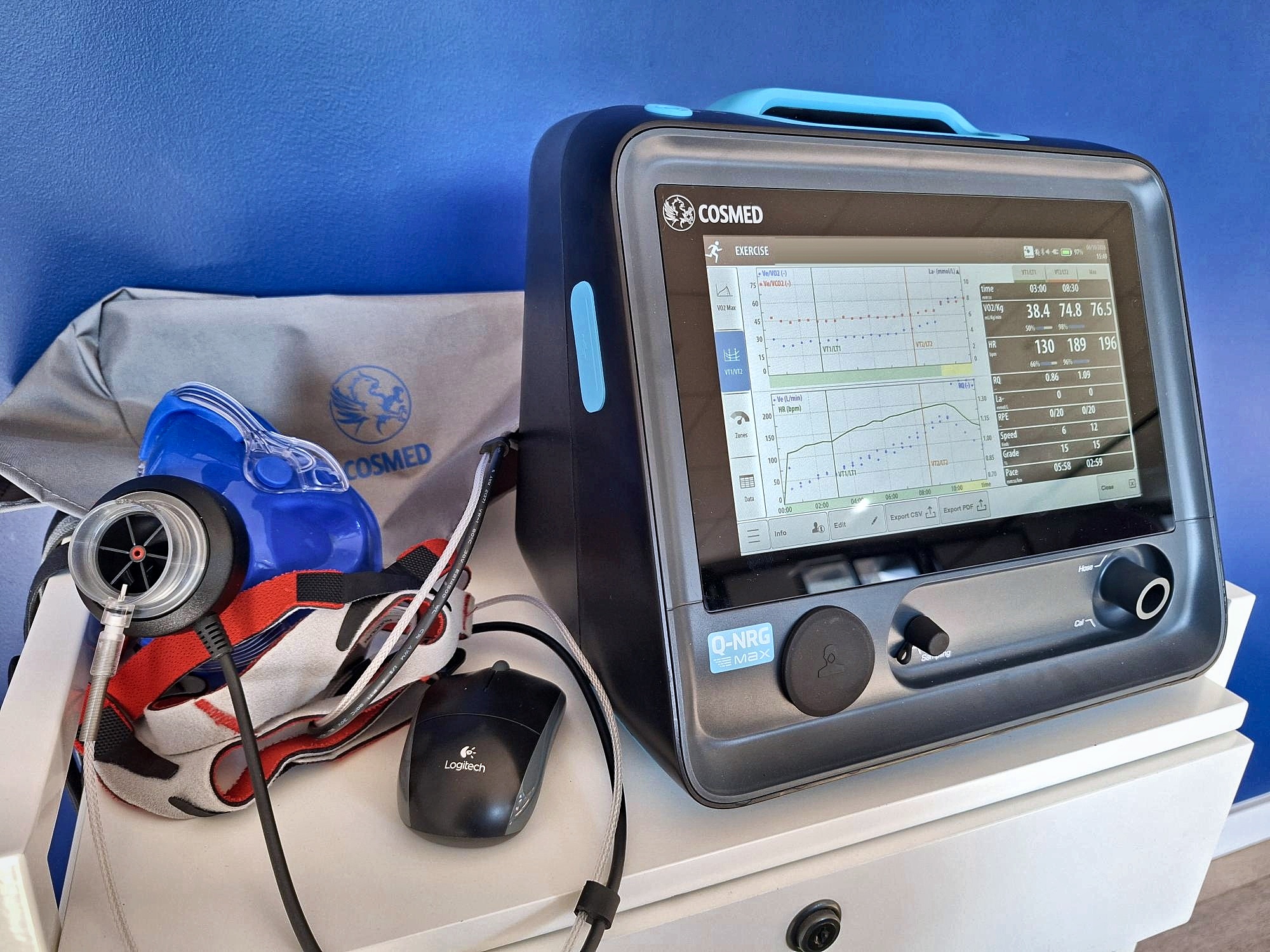 Analyseur d'échanges gazeux Cosmed Q-NRG Max : VO2 max et seuils ventilatoires, au cabinet KVO2 à Annecy