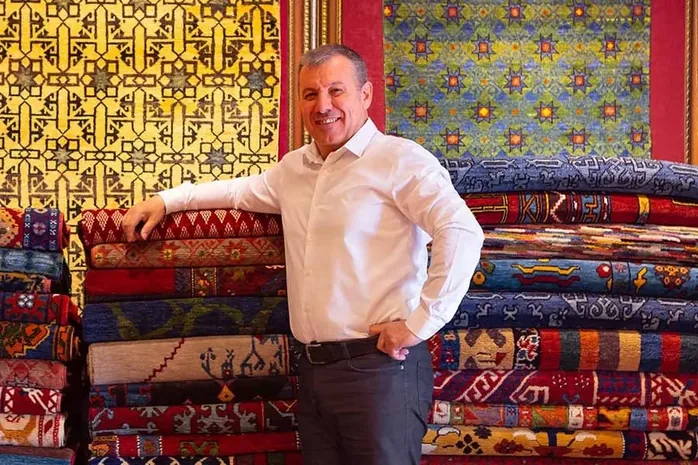 Osman, carpet weaver near Ephesus