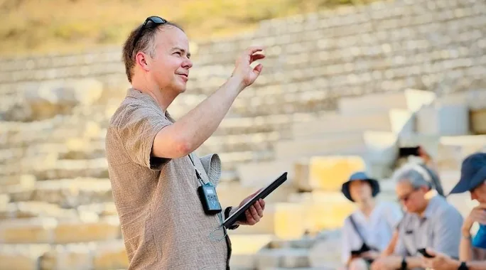Robert Plummer teaching a group on site