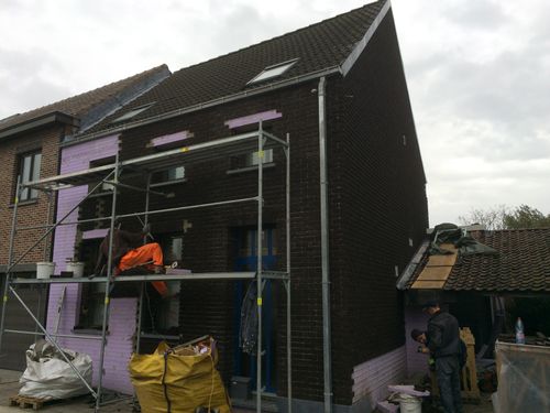 Innovatieve materialen voor dakrenovatie: van groendaken tot zonnepanelen