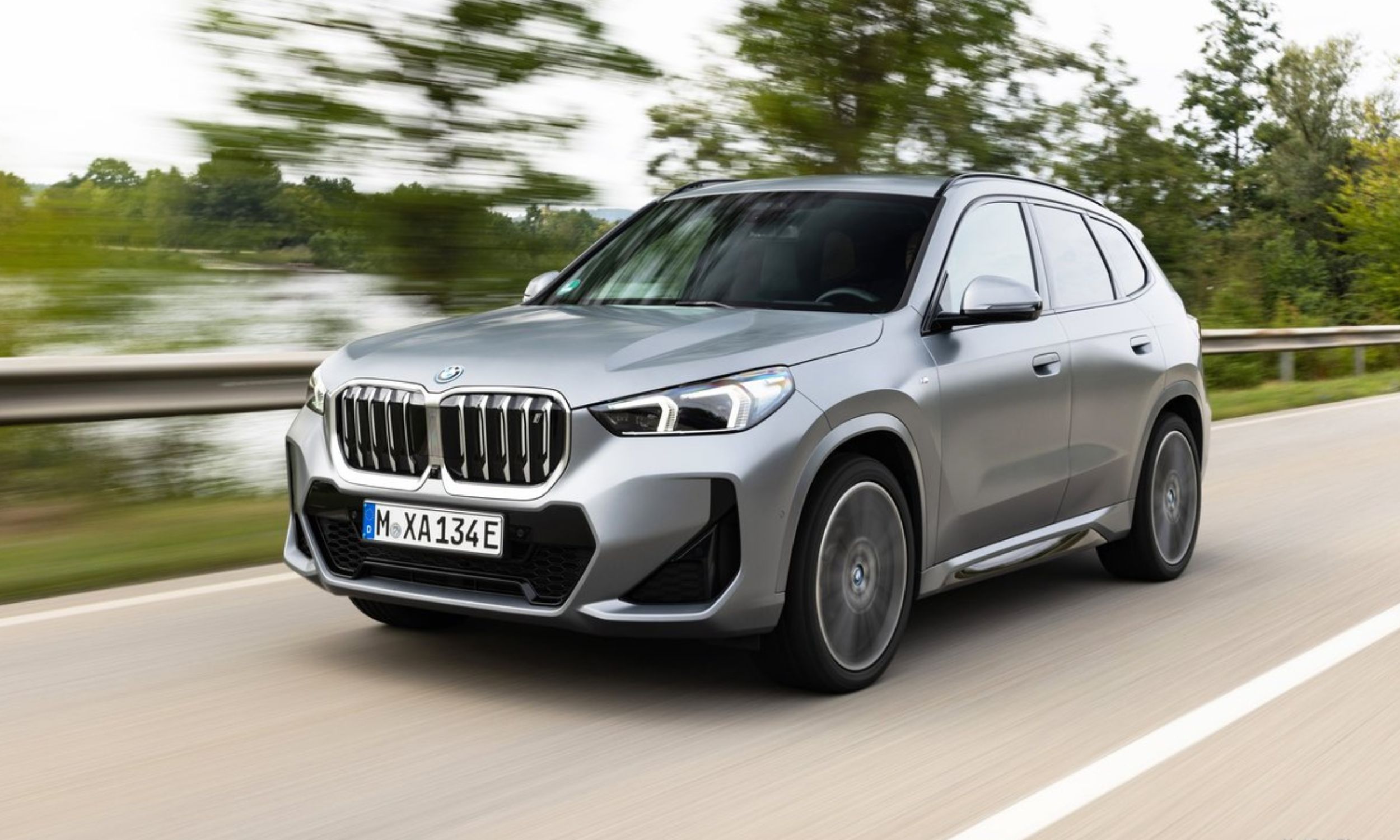 BMW iX1 xDrive 30 Fully charged 1