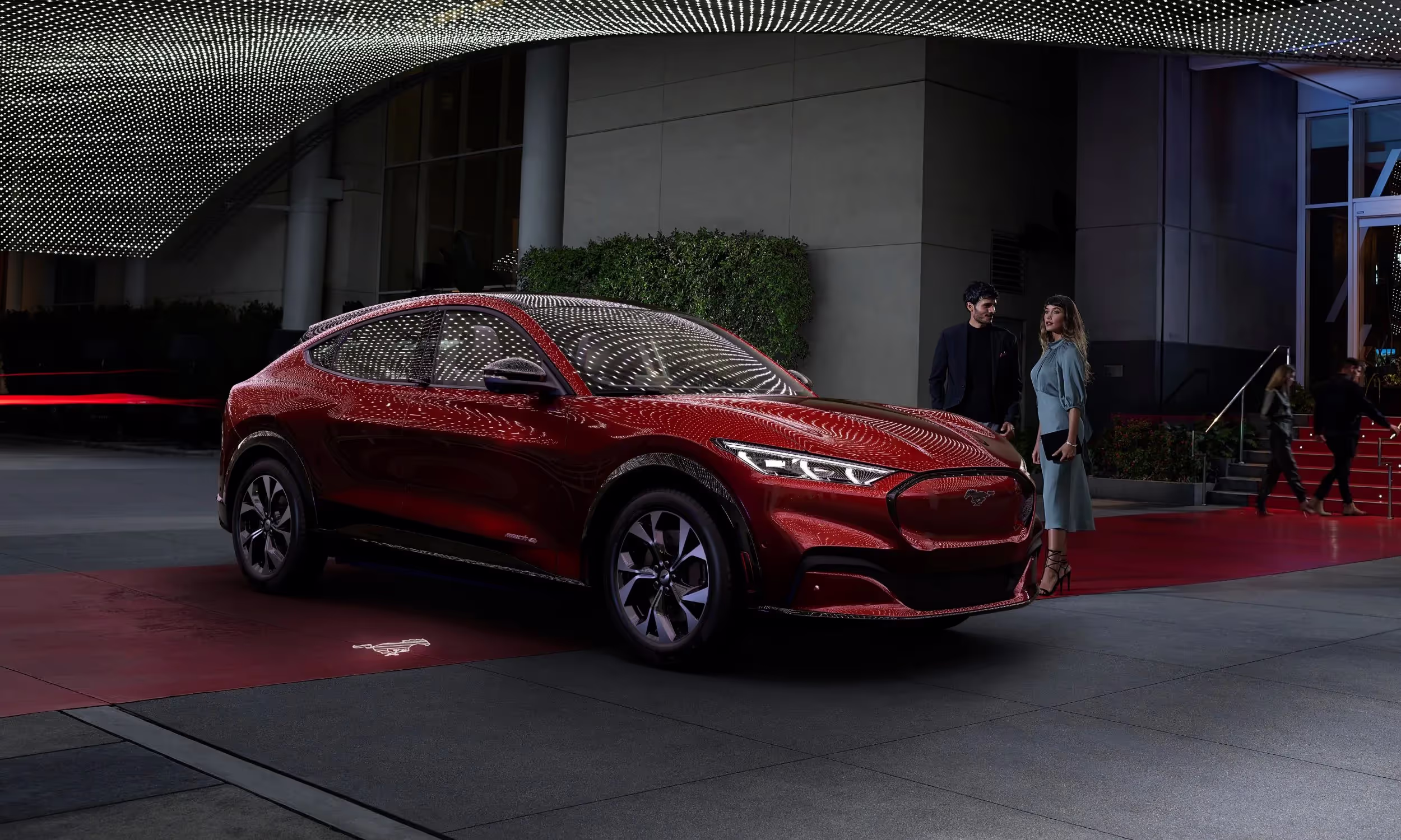 Ford Mustang Mach-e AWD 3