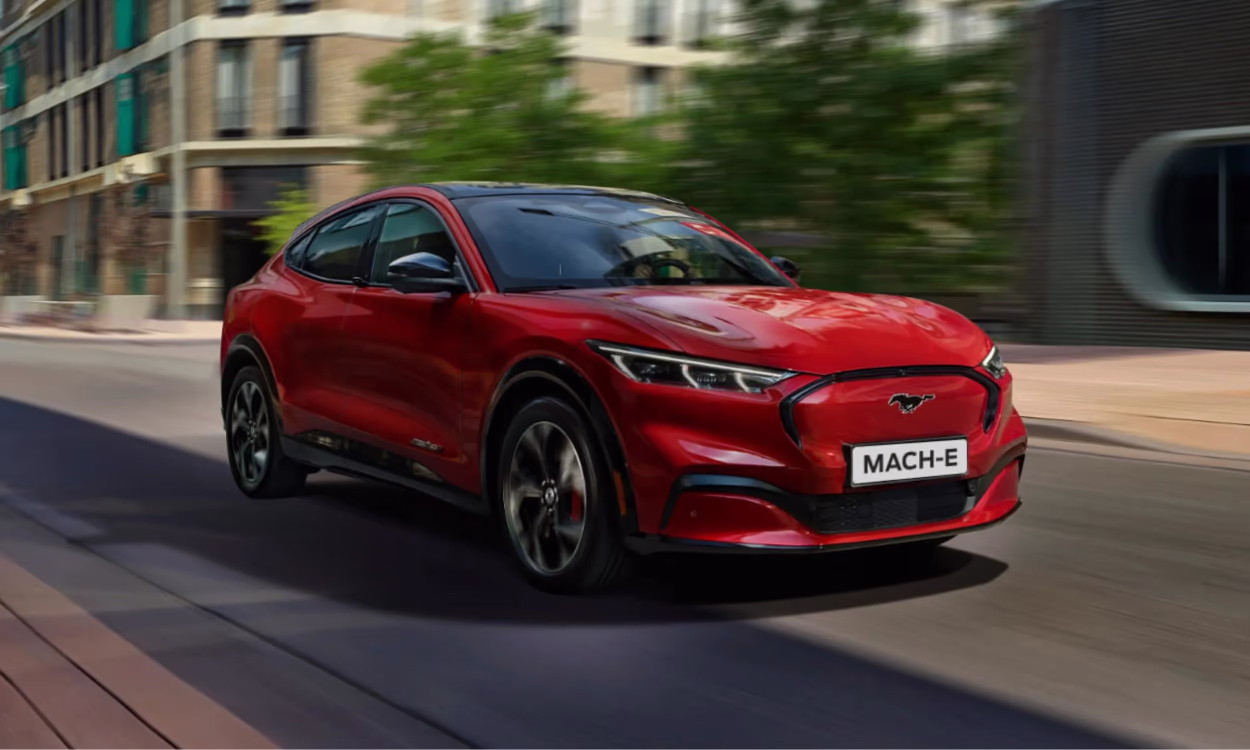 Ford Mustang Mach-e AWD 1
