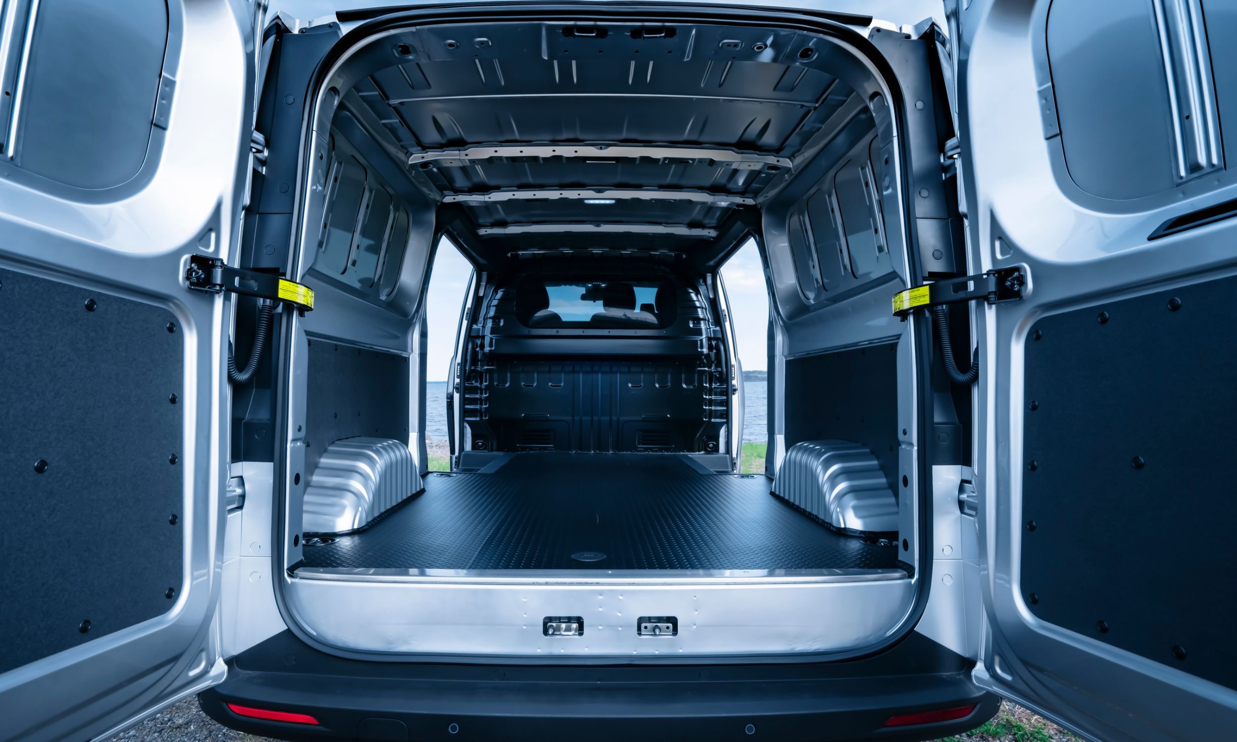 Maxus E-Deliver 7 4WD 6