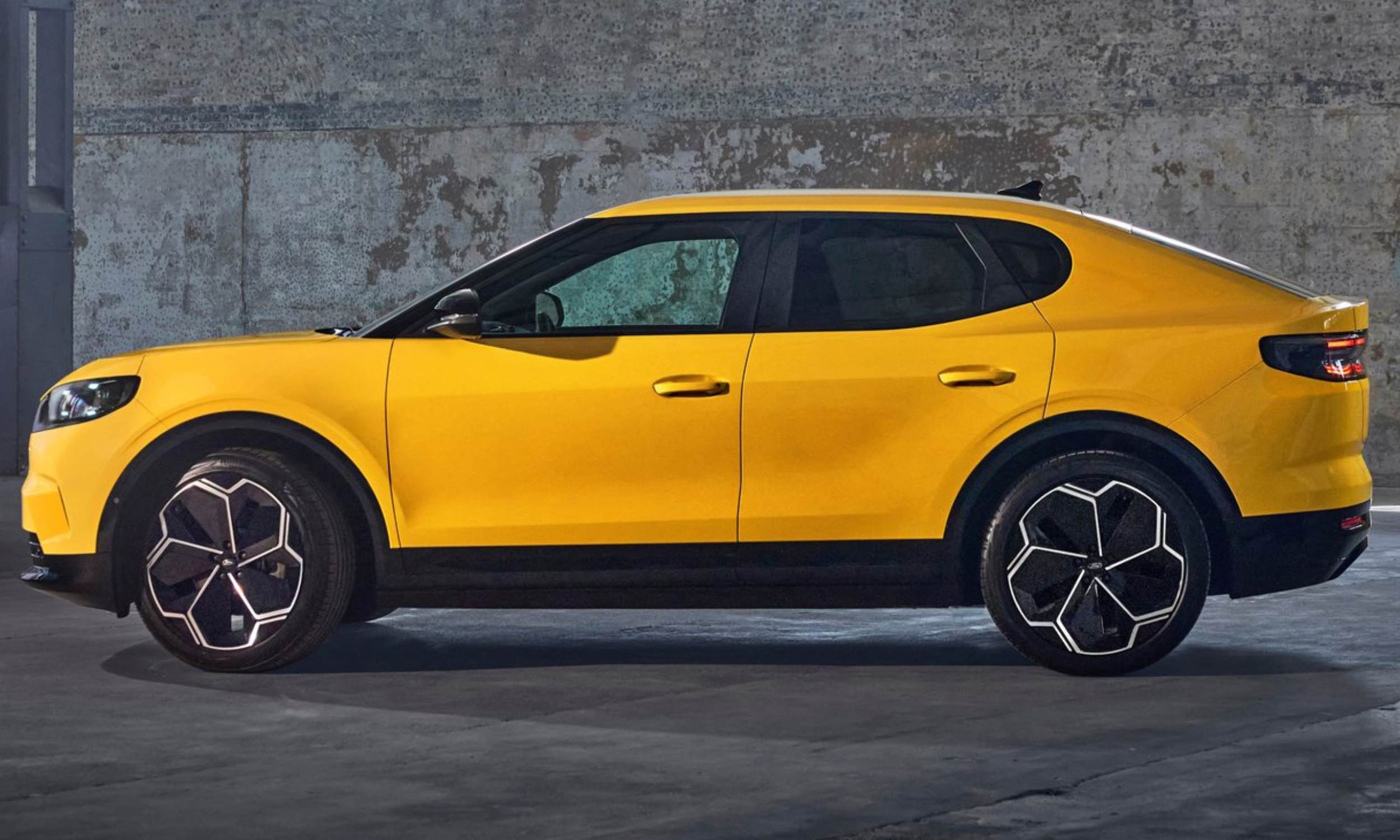 Ford Capri RWD Extended Range 5