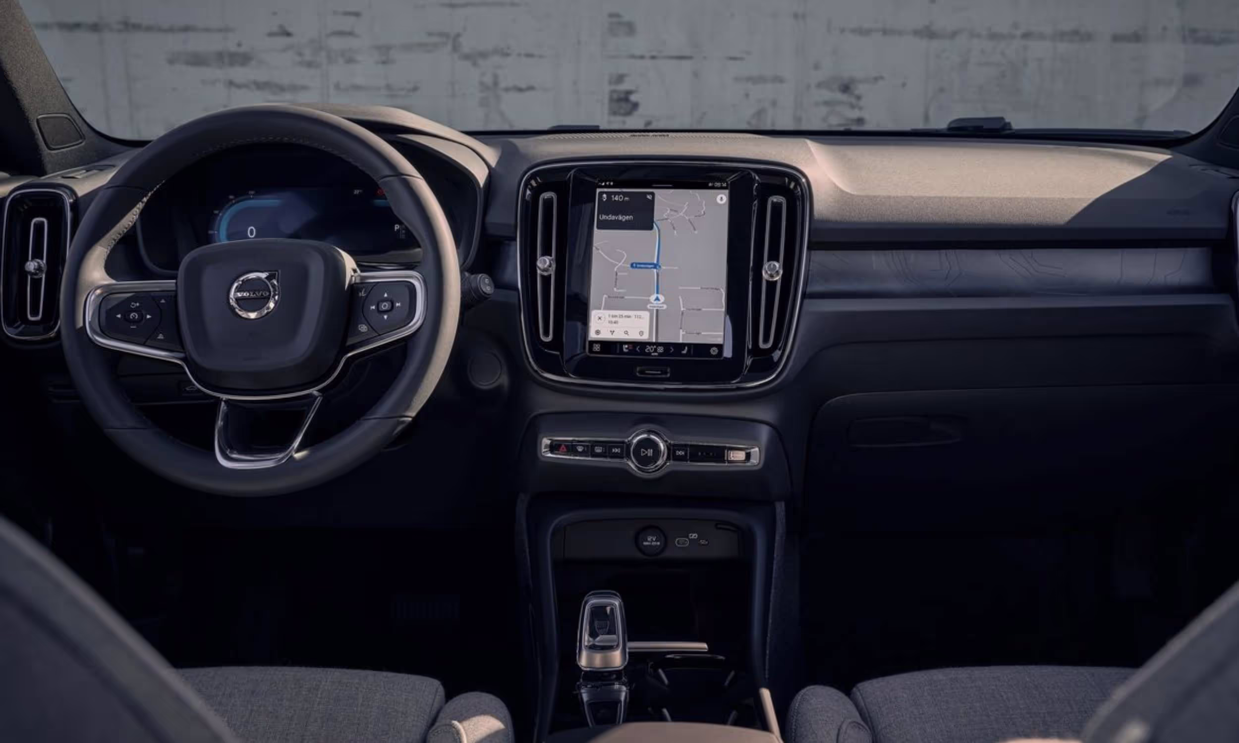 Volvo EX40 Twin Performance Plus AWD 4