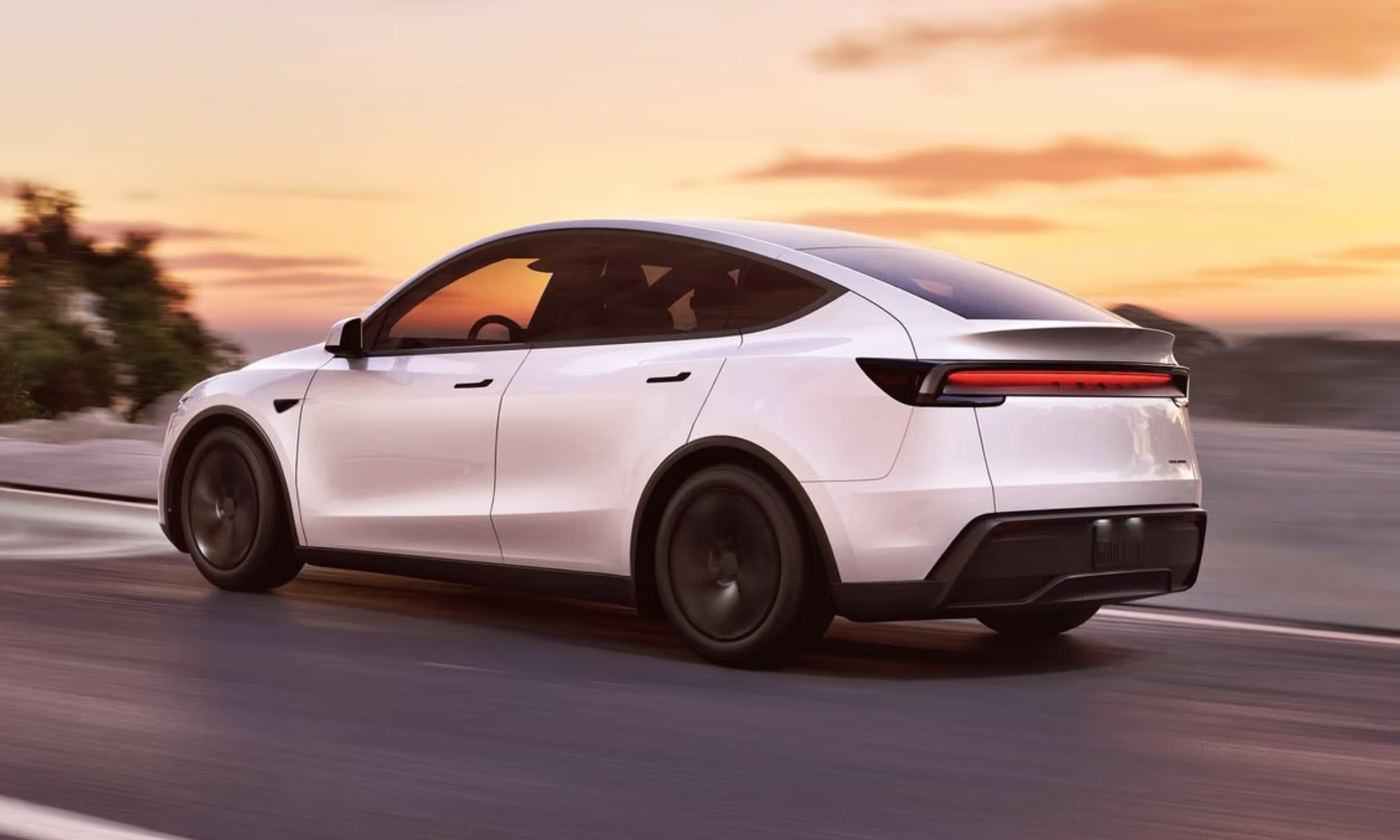 Tesla Model Y Long range AWD 3