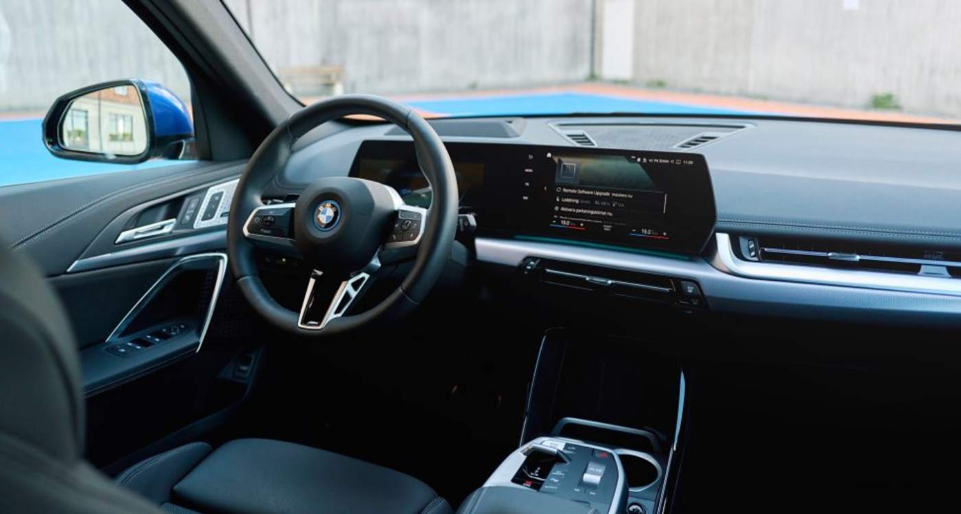 BMW iX1 xDrive 30 Charged Plus Premium Edition 4
