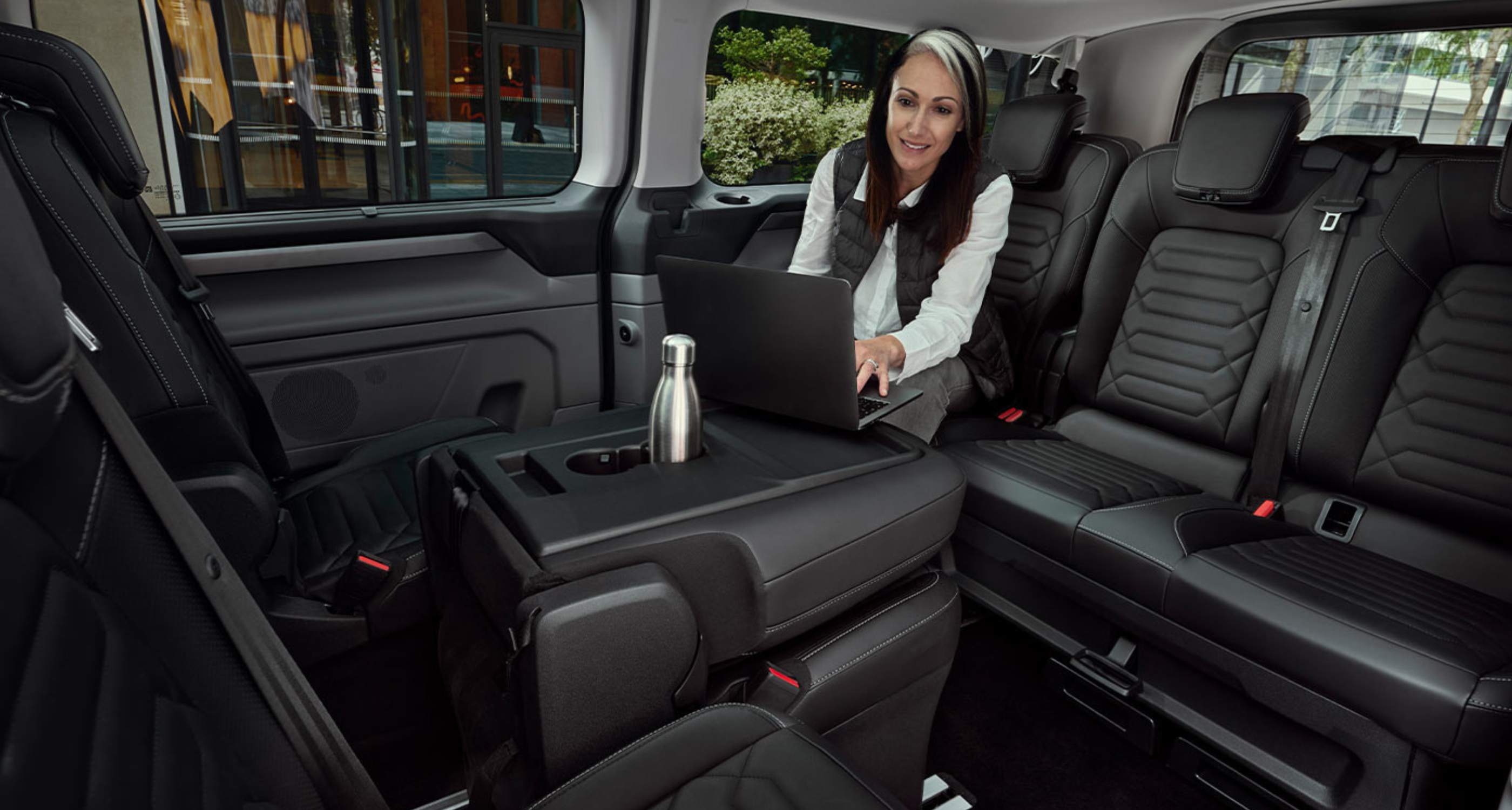 Ford E-Tourneo Custom Titanium X 8 seter – miniatyrbilde 4