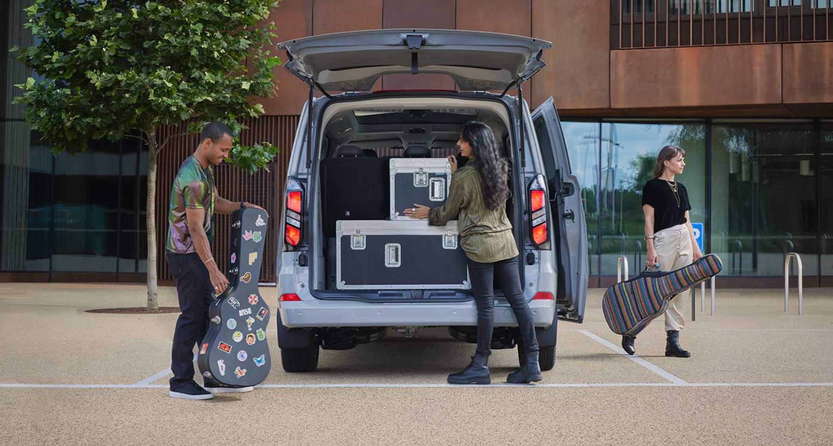 Ford E-Tourneo Custom Titanium X 8 seter – miniatyrbilde 2