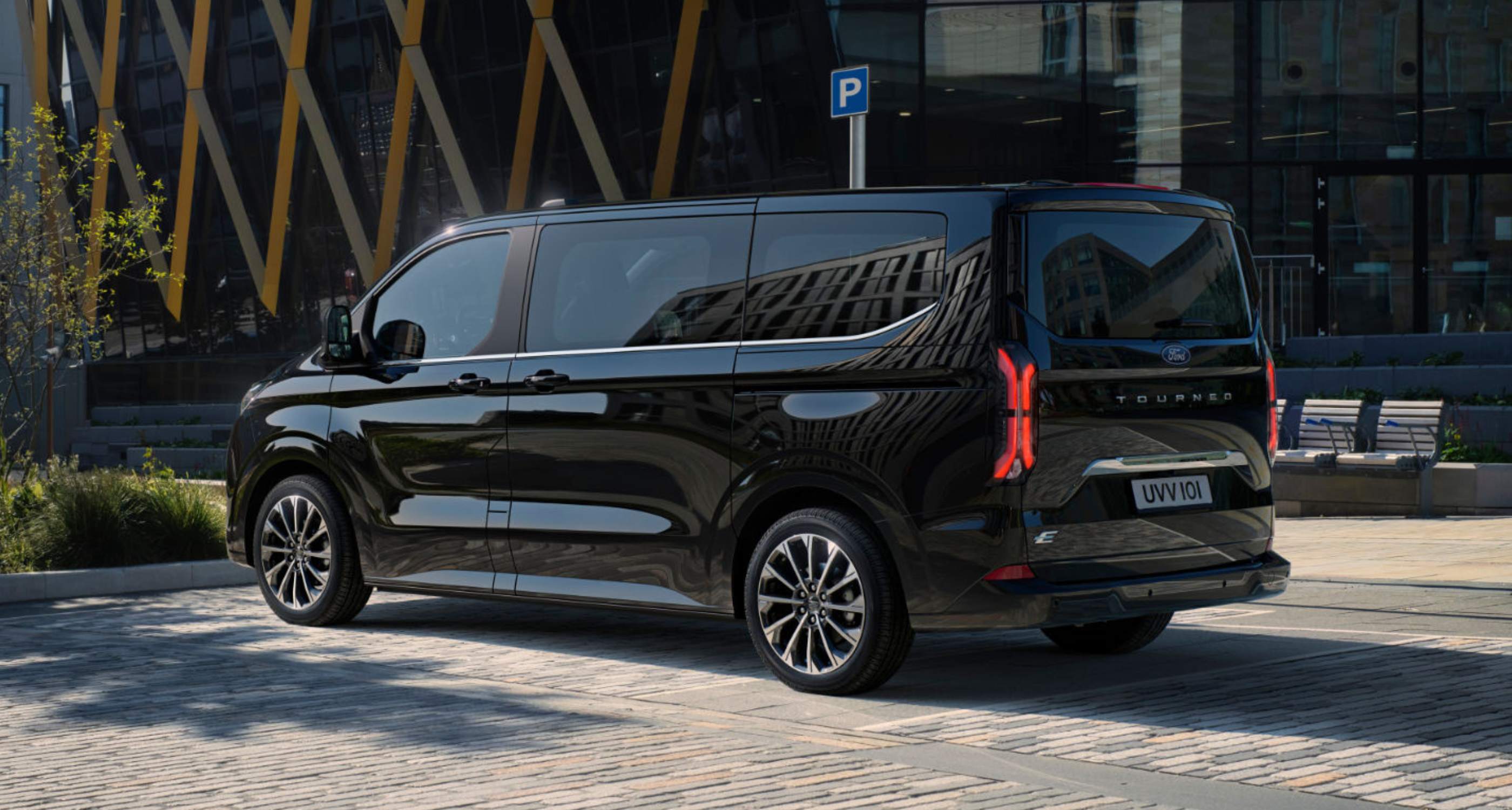 Ford E-Tourneo Custom Titanium X 8 seter – miniatyrbilde 6