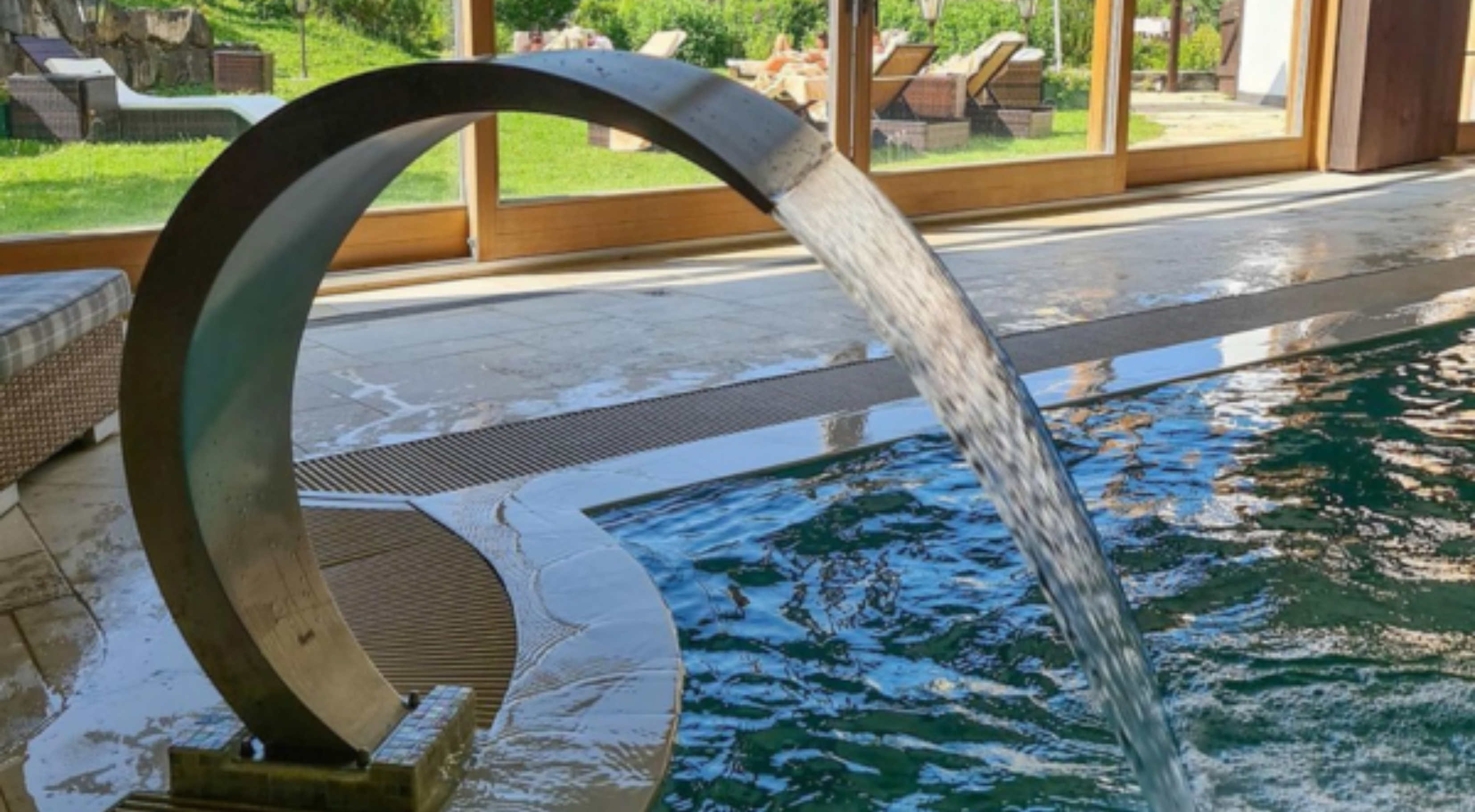 Photo of the spa at Chalet RoyAlp in Villars-sur-Ollon overlooking the Swiss Alps