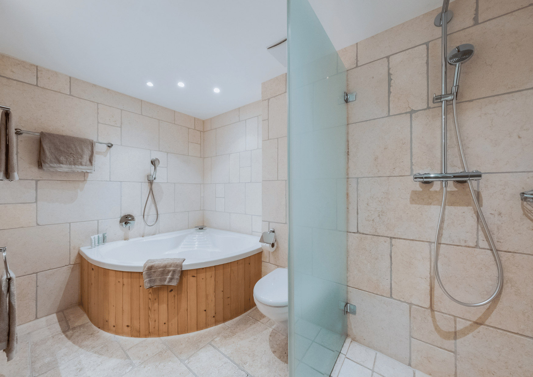 Salle de bain présente dans la Résidence Junior 12d au Chalet Royalp à Villars