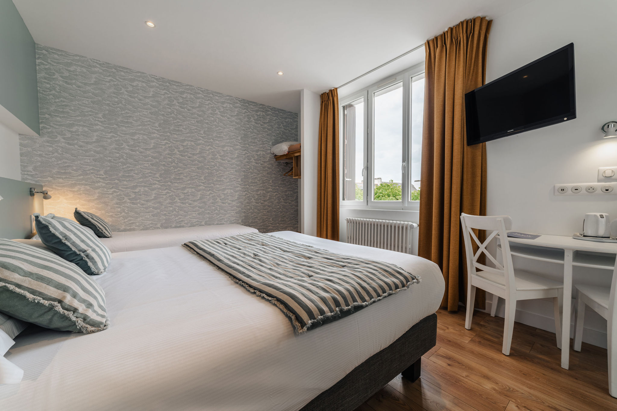 Triple room