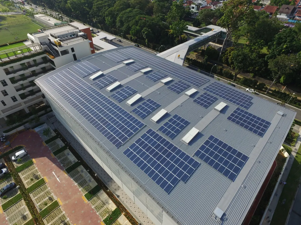 200 kWp rooftop solar system on the sports hall at Hwa Chong Institution