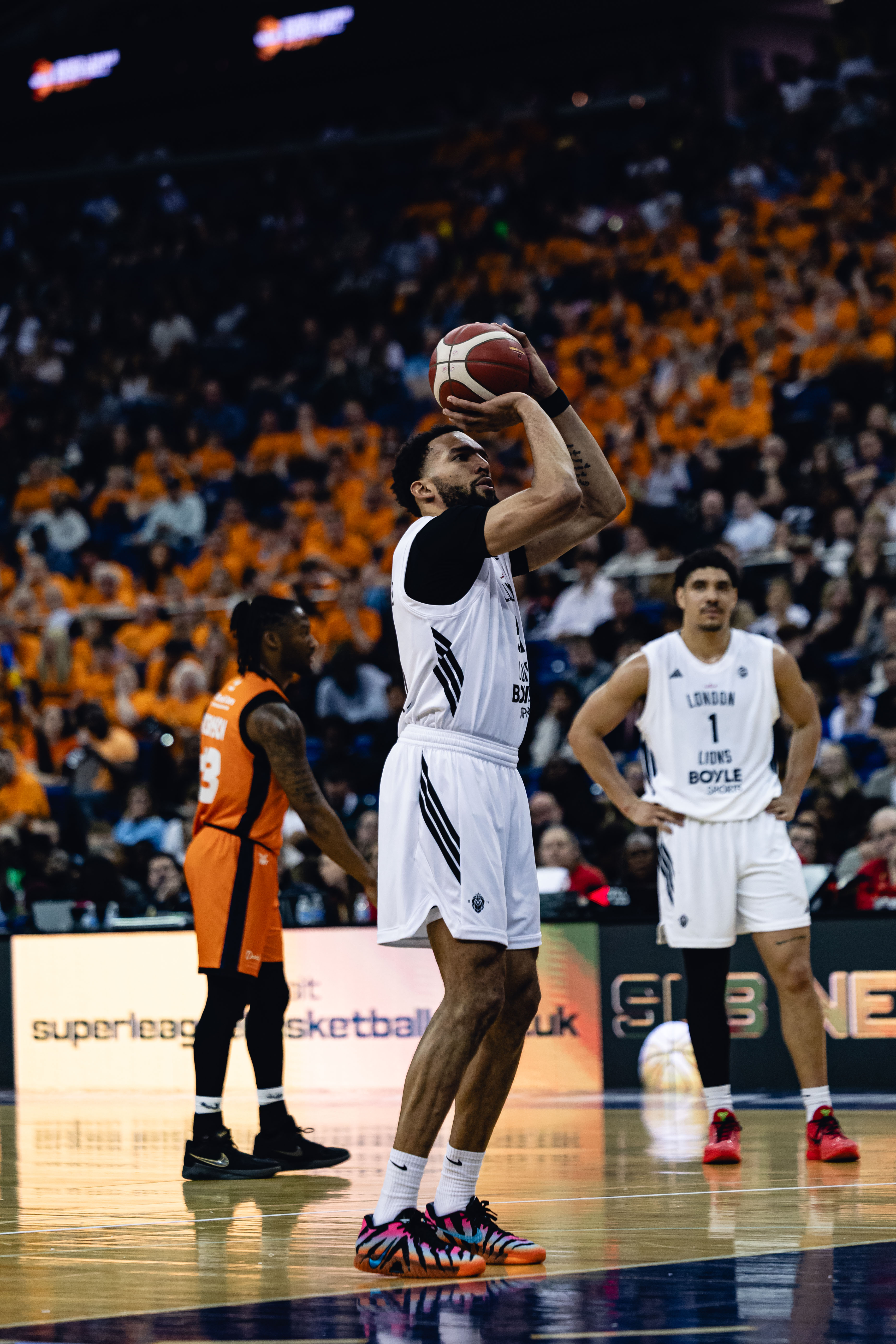DEANE WILLIAMS RE-SIGNS WITH LONDON LIONS FOR SECOND SEASON