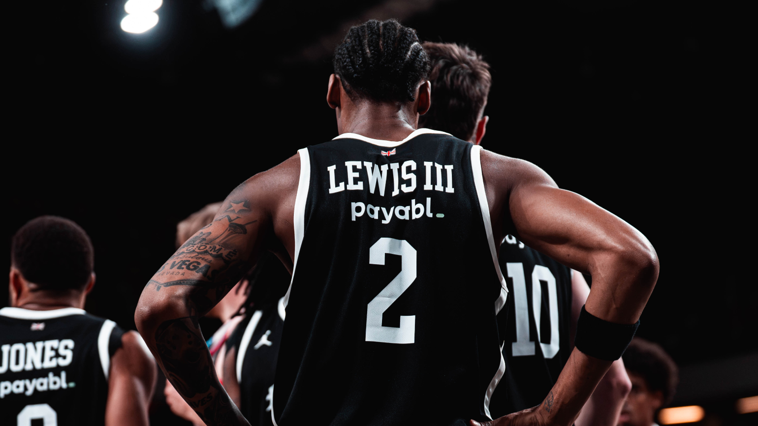 LIONS FALL 81-76 TO SKYLINERS FRANKFURT AFTER LATE COMEBACK ATTEMPT