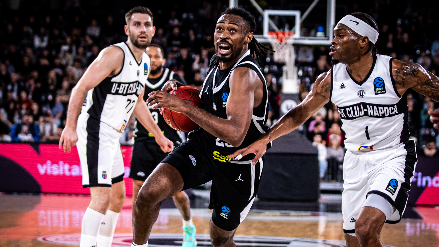 LIONS DOMINATE SECOND HALF TO BEAT CLUJ 89-72 ON THE ROAD