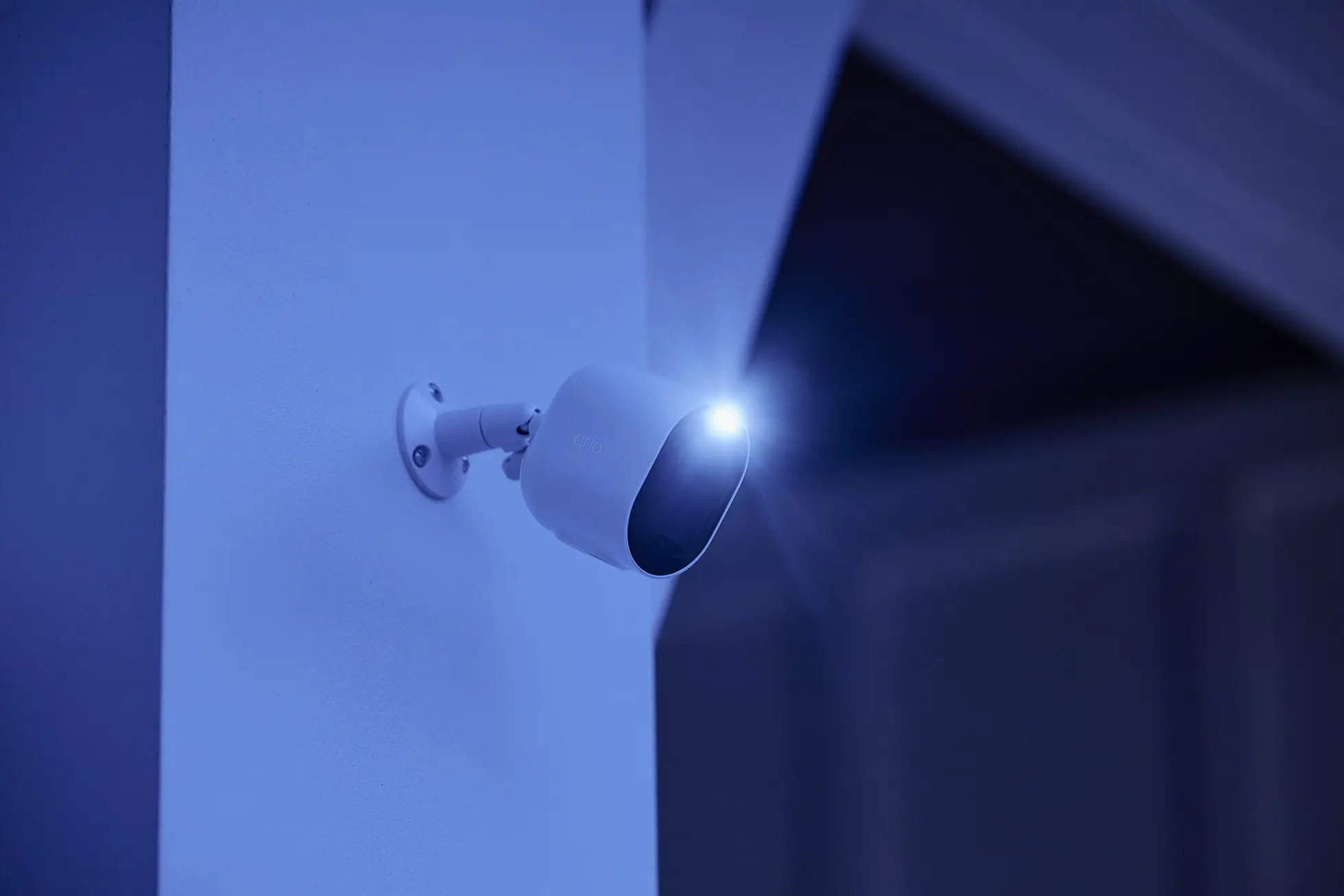 Arlo lanserar Early Warning System med SOS-knapp