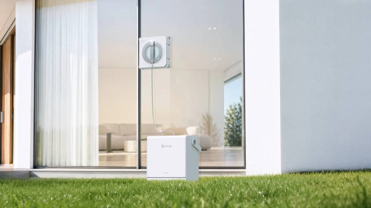 ECOVACS visar nya WINBOT W3 OMNI