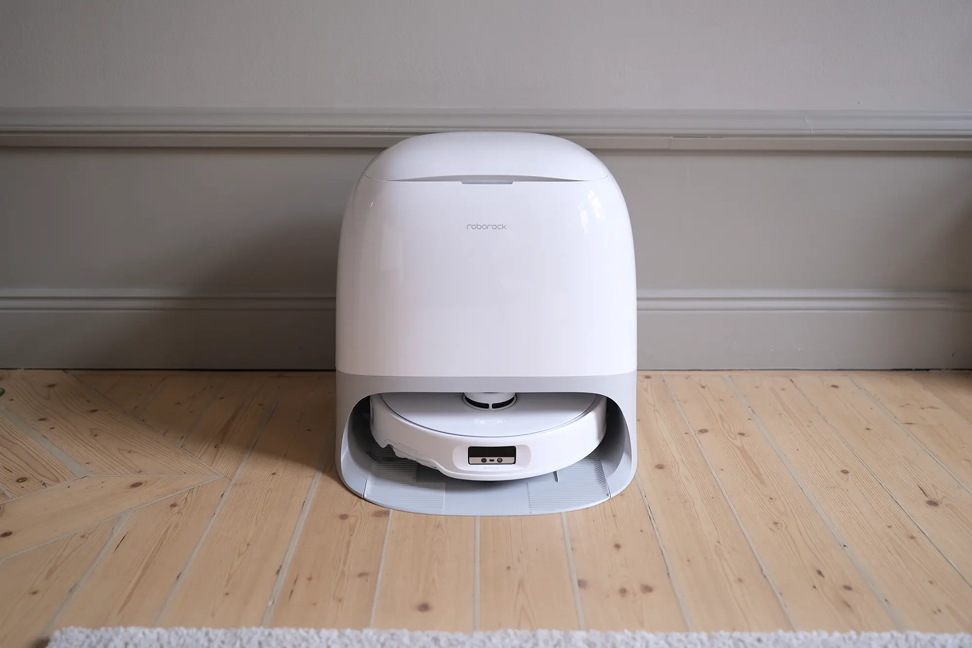 Roborock Qrevo Curv – robotdammsugare med dockningsstation