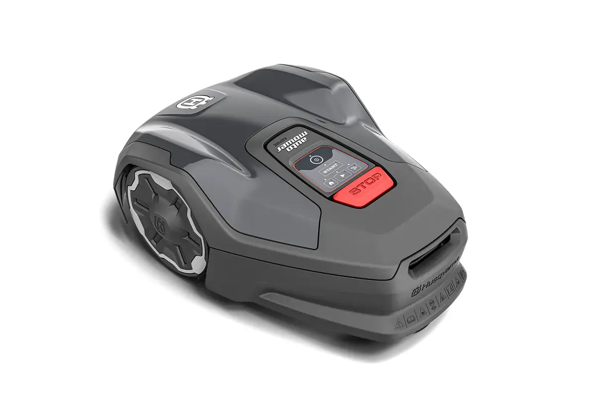 Husqvarna Automower Aspire R4 – robotgräsklippare mot vit bakgrund